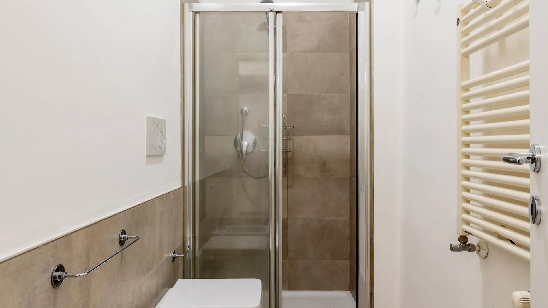Zuara Flexyrent Apartment Милан