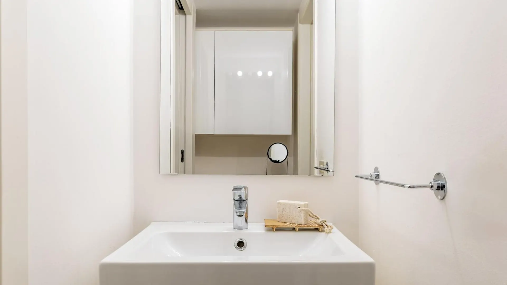 Zuara Flexyrent Apartment Милан