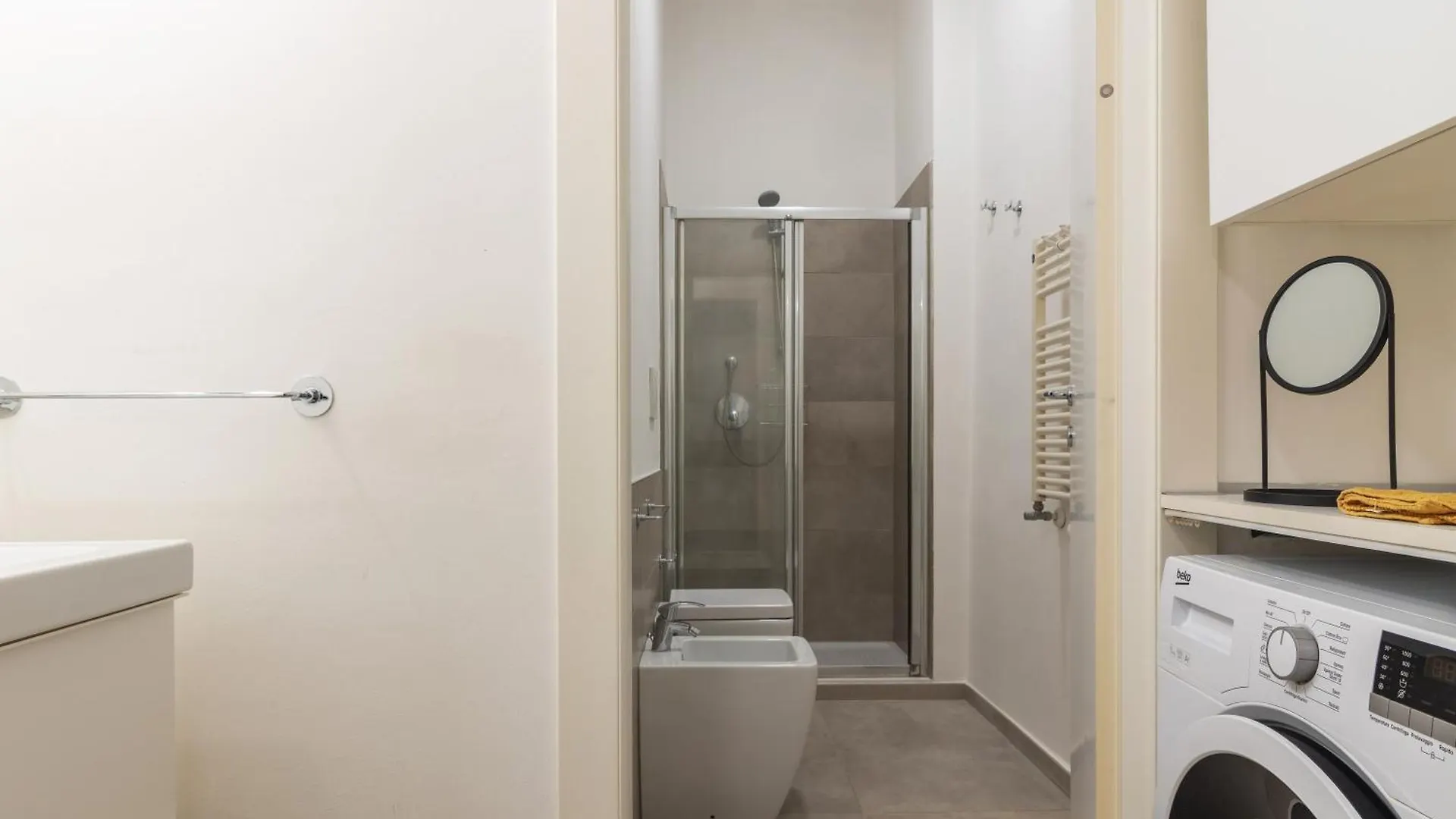 Zuara Flexyrent Apartment Милан